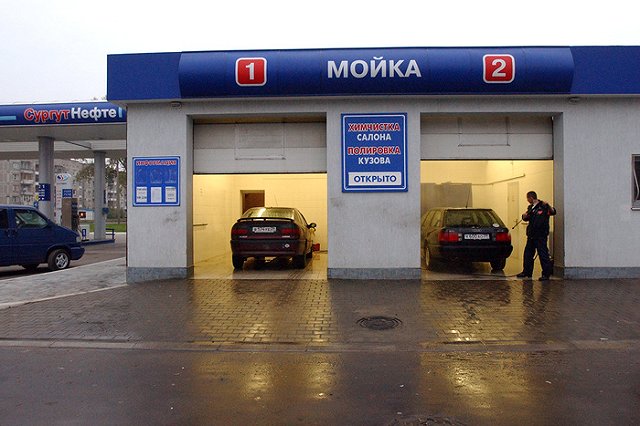 Владелец автомойки в ХМАО 1,5 года держал в неволе должника