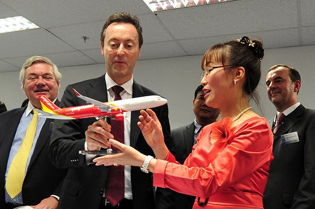 Вьетнамский лоукостер со стюардессами в бикини планирует начать работу в России