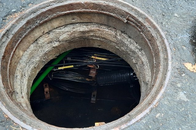 В Свердловской области проверят законность размещения линий связи