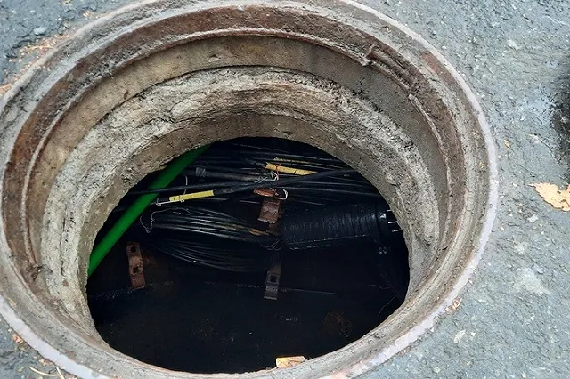 В Свердловской области проверят законность размещения линий связи