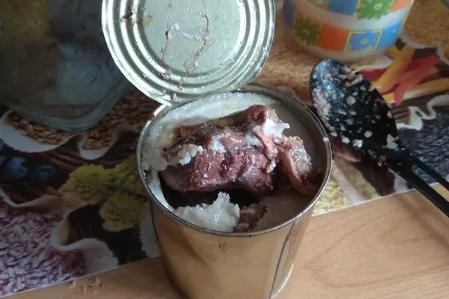 Мясные консервы, в которых нет белка, выявили в магазинах Свердловской области