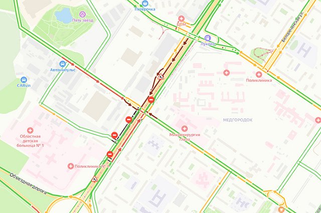 В Екатеринбурге открыли важный проезд. Но стало только хуже
