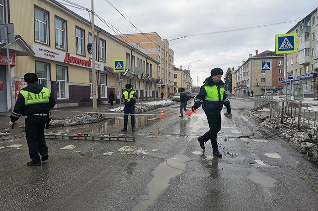 В Екатеринбурге отремонтируют десятки дорог (СПИСОК, КАРТА)