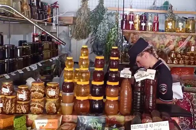 СМИ: Число погибших от «паленой» чачи в Адлере выросло до 5