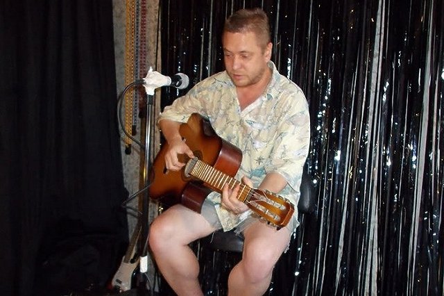 В Екатеринбурге умер 50-летний поэт