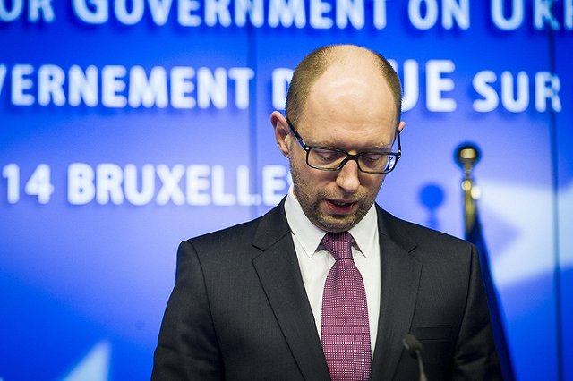 Сторонники отставки Яценюка пообещали заблокировать трибуну в Раде