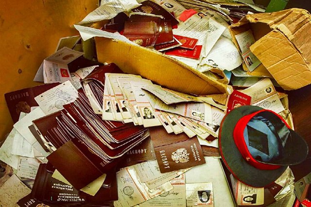 Берите, кто хотите? СК разбирается с залежами паспортов, брошенных УФМС