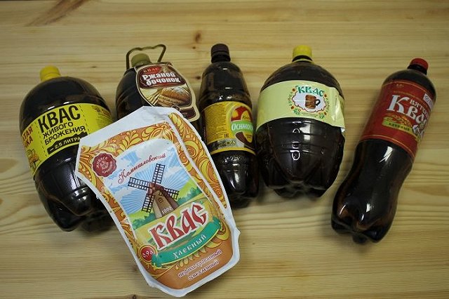 Россиянин потушил горящий автомобиль струей кваса