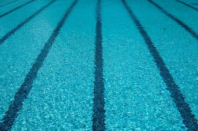 В Екатеринбурге задержан тренер по плаванью, подозреваемый в домогательствах к девочке