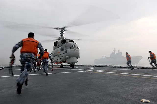 «Отказавшийся» от «Мистралей» чиновник получил выговор от Рогозина