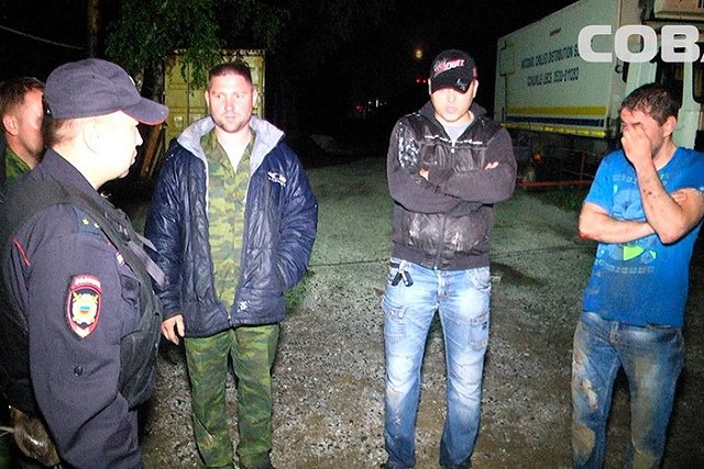 В беседках для шашлыков в Академическом засидевшиеся посетители избили охранника