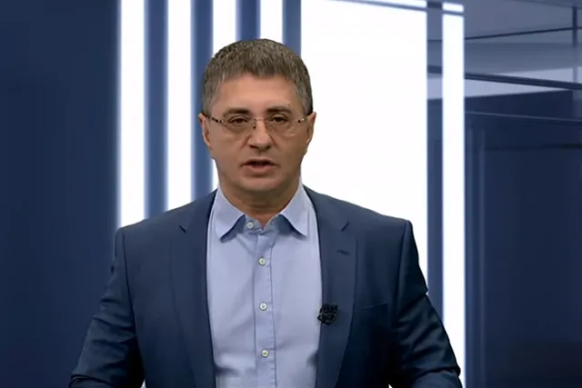 Доктор Мясников развеял «миф» о правильном использовании медицинской маски