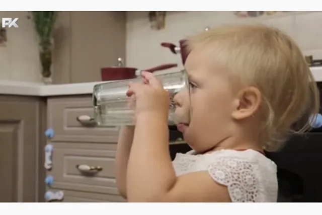 Роскачество исследовало на микробы воду для кулеров