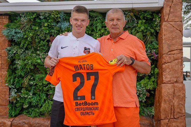 СМИ: После невыхода клуба в Премьер-лигу в ФК «Урал» прошли громкие отставки