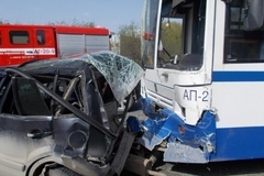 Водитель «Нефаза» устроил массовое ДТП на Серафимы Дерябиной