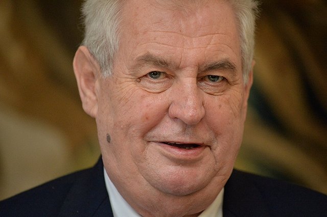 Чешский президент отверг вероятность нападения России на Прибалтику