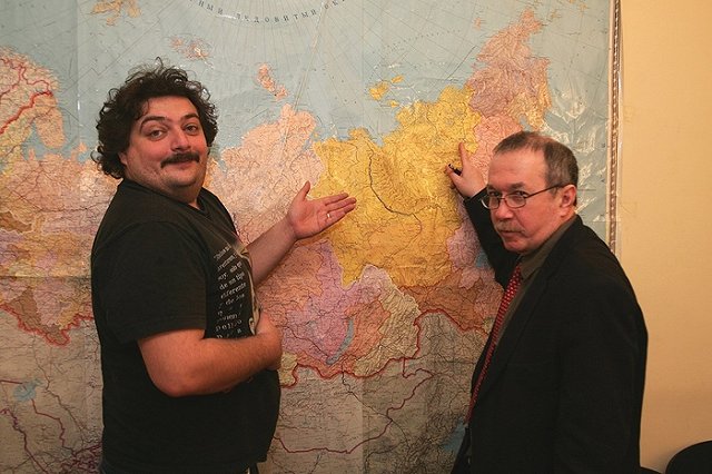 Назвавшего русский язык «клоачным» профессора поддержали более сотни писателей