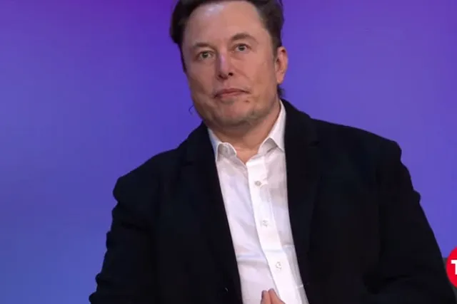 Business Insider: Маск мог отменить сделку с Twitter из-за речи Путина на 9 мая