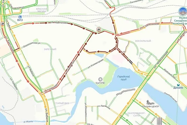 Весь Вокзальный район застрял в пробке из-за небольшого перекрытия