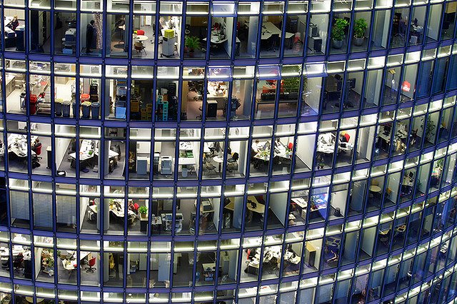 Россиянам придется забыть о повышении зарплат в 2015 году