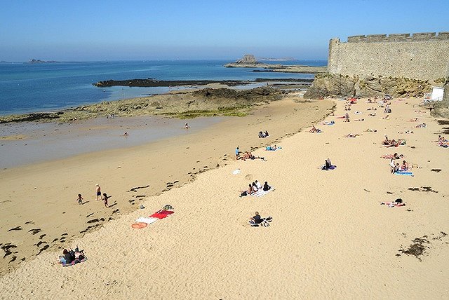 Тело утопленного в Италии ребенка нашли у берегов Франции
