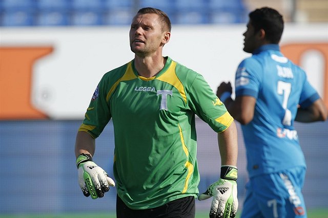 Состав ФК «Урал» пополнил белорусский вратарь