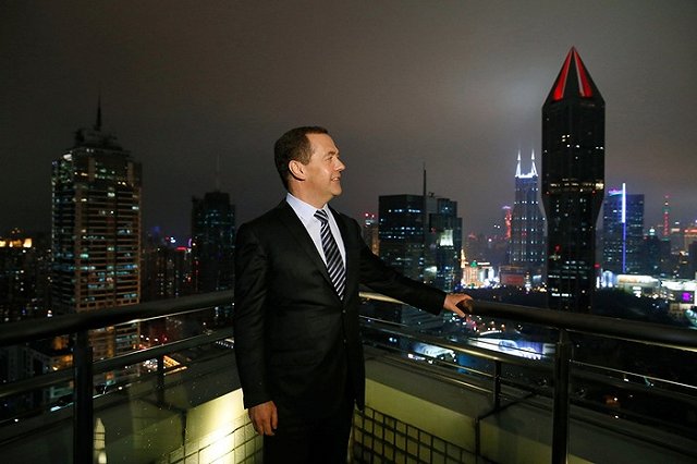 Информатора СМИ уволили из аппарата кабмина РФ за «слив» служебной переписки