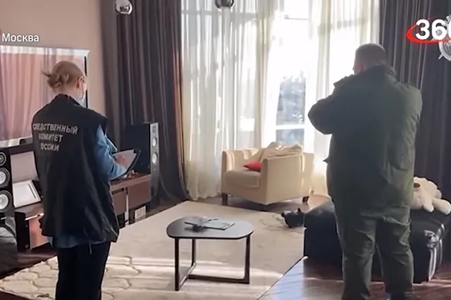 Подозреваемый в убийстве семьи московского экс-банкира покончил с собой в СИЗО