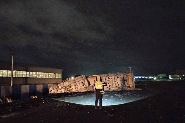 В страшном ДТП с самосвалом в Екатеринбурге погибла молодая мать