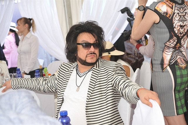 «Назревает бомба». Сын Киркорова похож на ребенка его звездной подруги