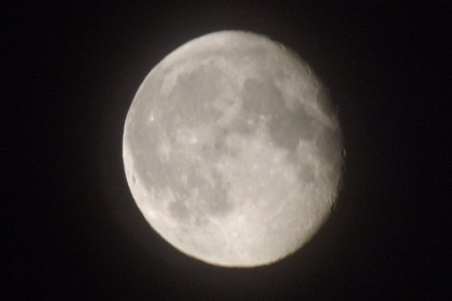 В небе над Средним Уралом взойдет гигантская Луна