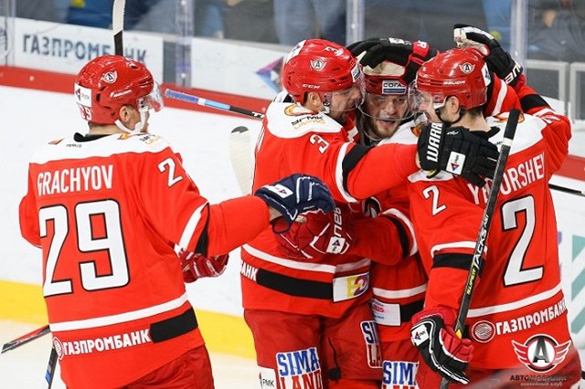 В домашнем матче «Автомобилист» обыграл магнитогорский «Металлург»