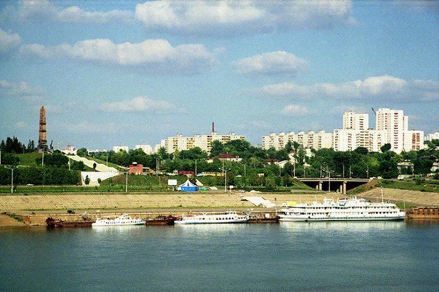 С набережной в Уфе убрали «виселицы»