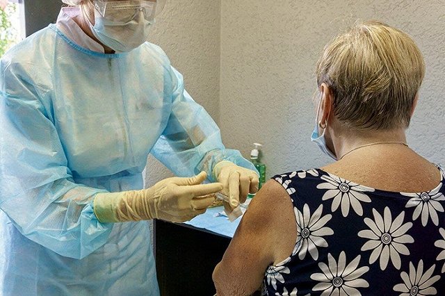 «97% — непривитые и молодежь»: екатеринбургский врач — о статистике по больным коронавирусом