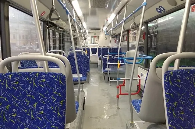 «Тебя вышвырнуть?»: в Свердловской области водитель маршрутки нагрубил пассажирке