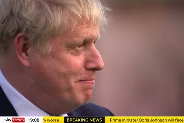 Британский премьер отказался летать в Индии на вертолете российского производства