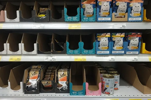 Банк: Продажи товаров для кошек перемещаются в маркетплейсы