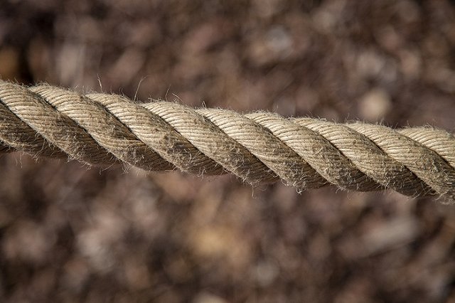 В Свердловской области во время шоу в толпу зрителей отлетел горящий канат