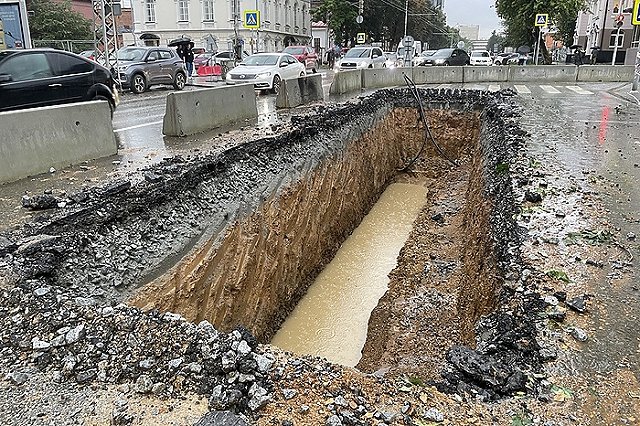 На улице Розы Люксембург временно сократили количество полос для движения транспорта