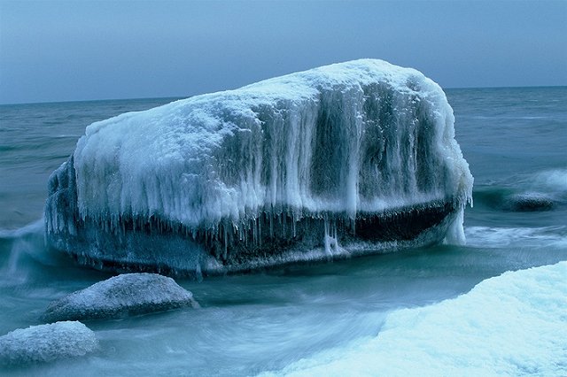 Снегопады и аномальные морозы: зима наступила там, где ее не ждали