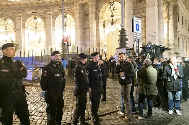 Российского хирурга, спасавшего болельщиков в римском метро, наградят