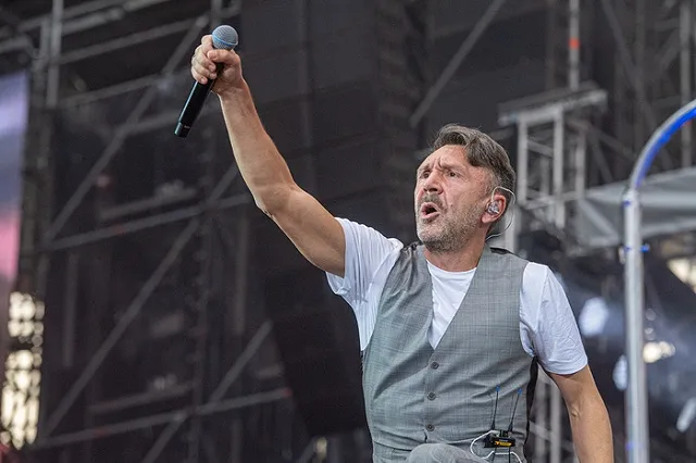 Сергей Шнуров стал членом «Партии Роста» и соратником Бориса Титова