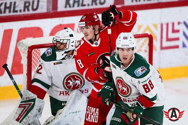 «Автомобилист» вновь уступил «Ак Барсу»