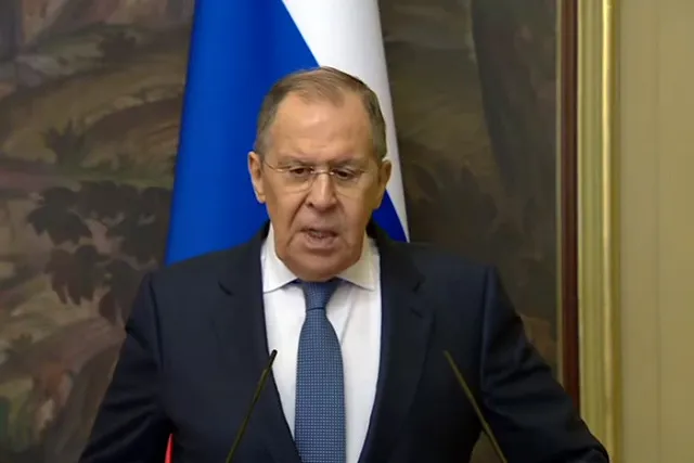 Лавров заявил о сожалении из-за требований Трасс убрать войска с российской территории