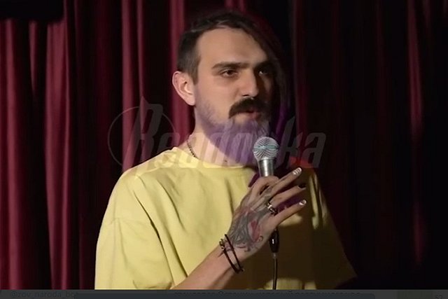 Стендапера Останина задержали за оскорбление получивших увечье военнослужащих