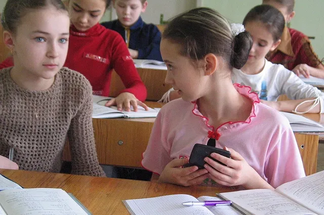 В Подмосковье предложили ввести уроки «правильного репродуктивного поведения»