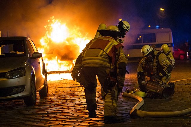 Свидетели отказались считать подожженные Павленским покрышки искусством