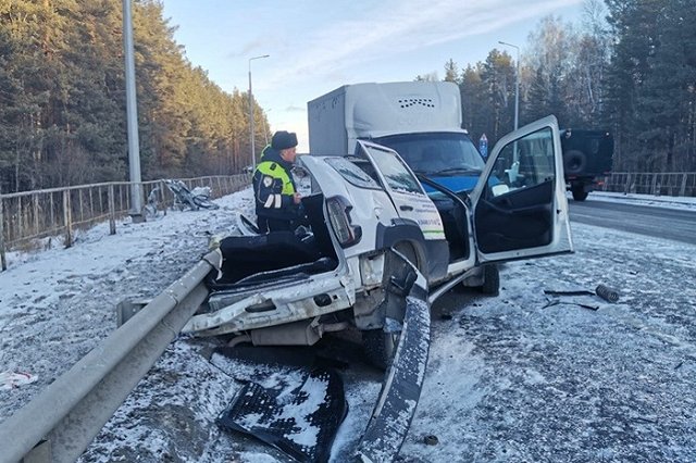 Погибшим в столкновении с фурой на Режевском тракте оказался водитель больницы Березовского