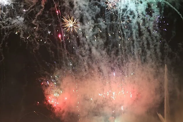 Мошенники начали требовать от россиян пускать петарды в отделениях банков