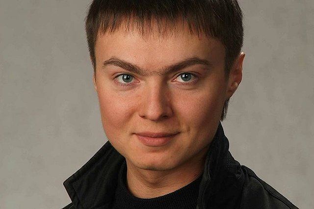 Стало известно о ВИЧ у умершего актера из «Счастливы вместе»